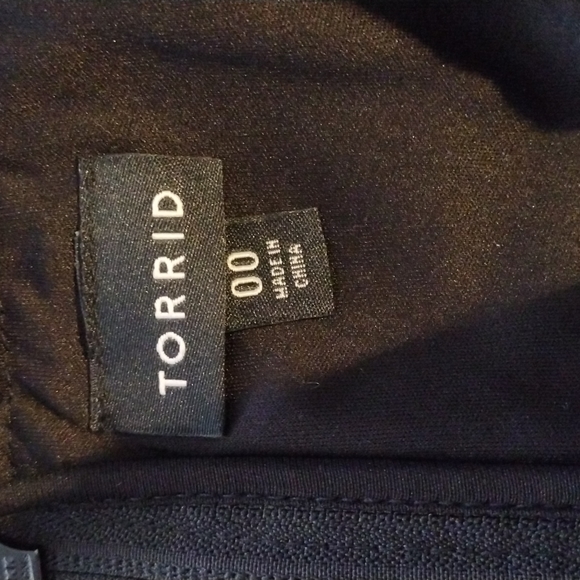 Torrid Black & White Plaid Houndstooth Bengaline Peplum Cami NWOT - Picture 3 of 5